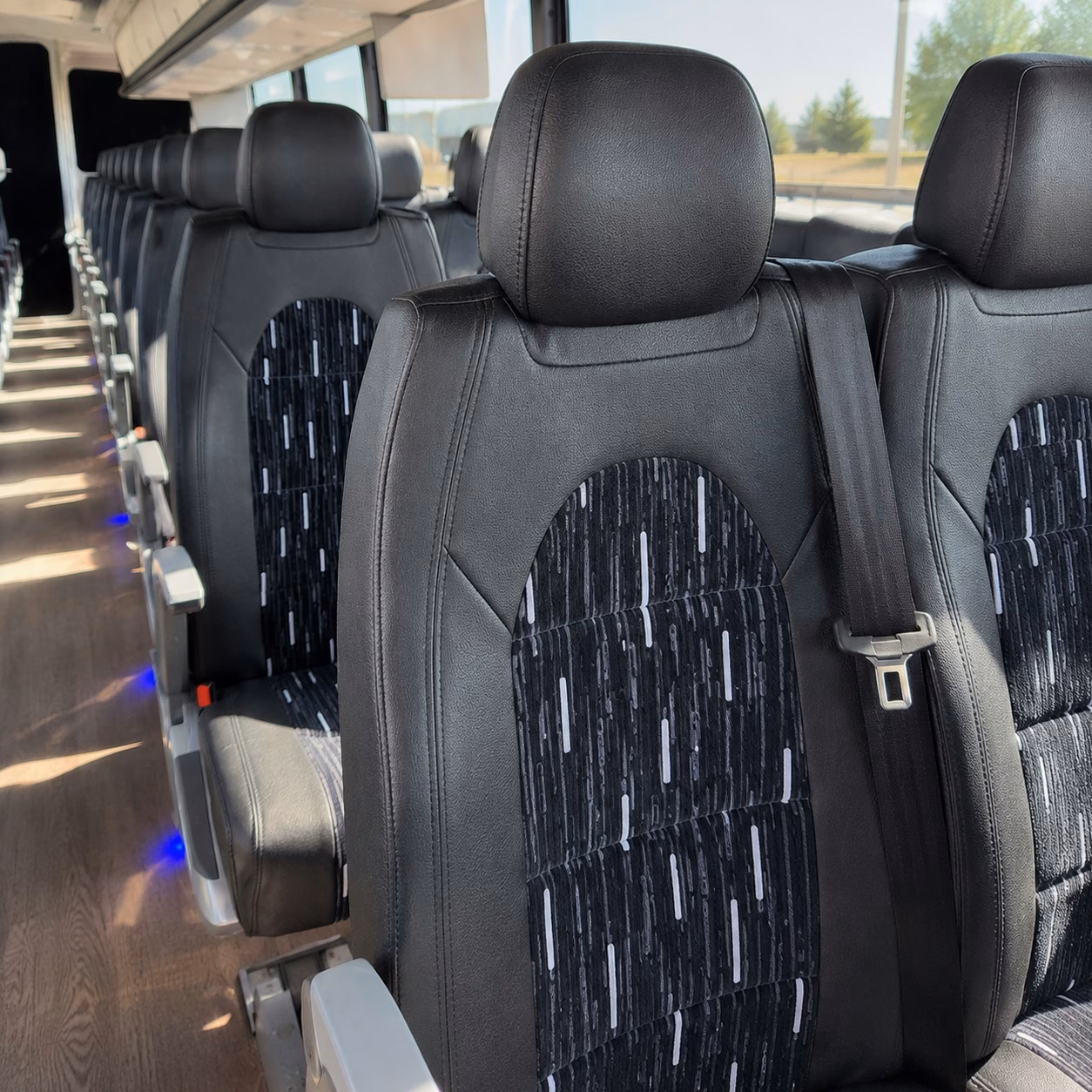 oakland charter buses to outdoor festivals and amphitheaters