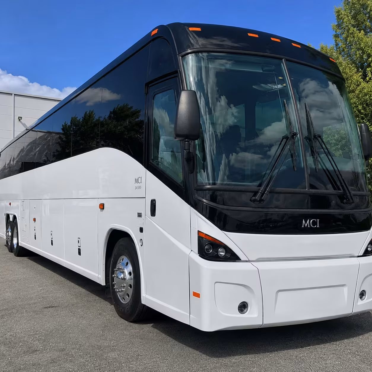 sports team fan charter bus rentals in oakland